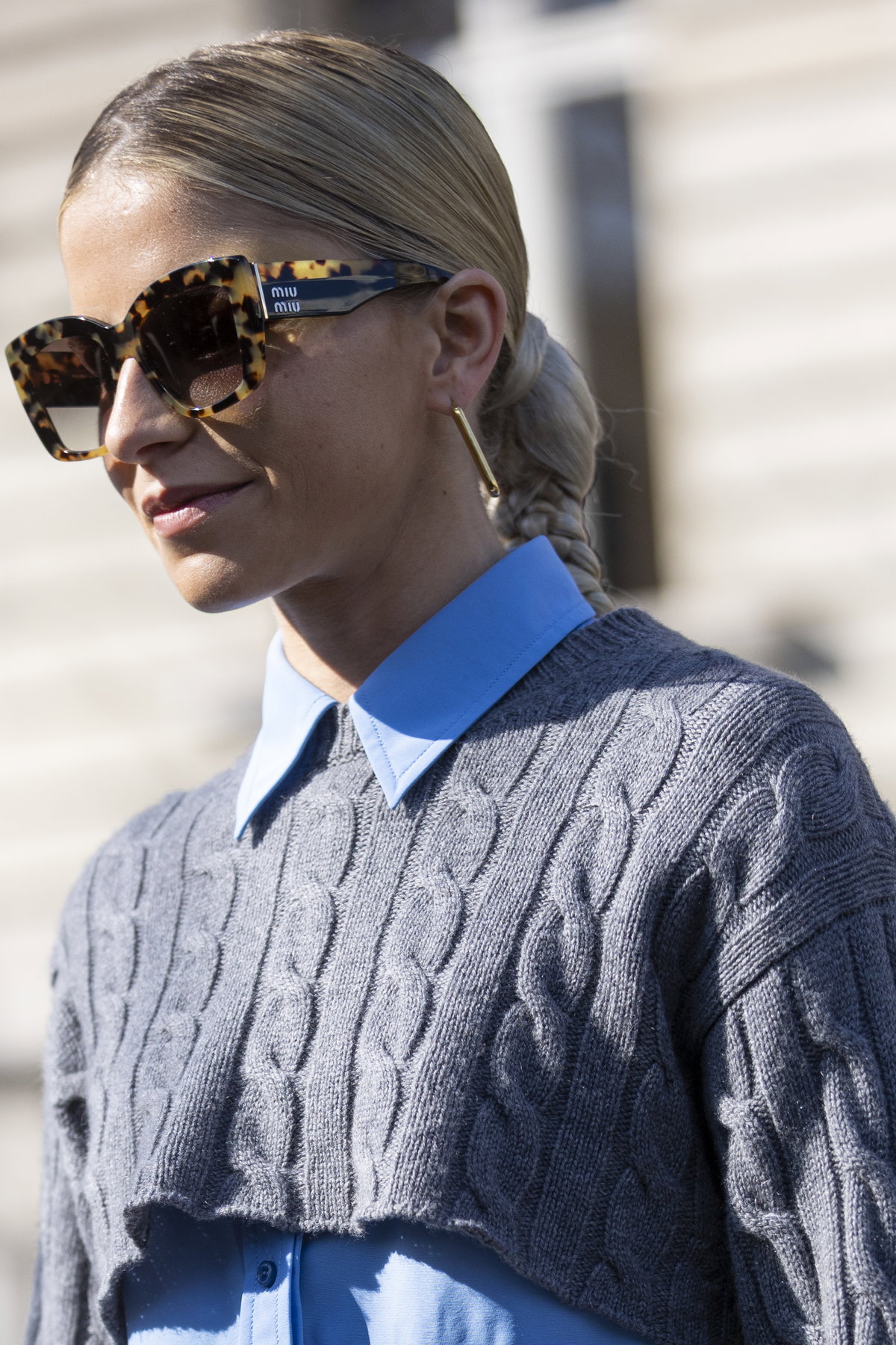 Caro Daur trägt Cateye-Sonnenbrille