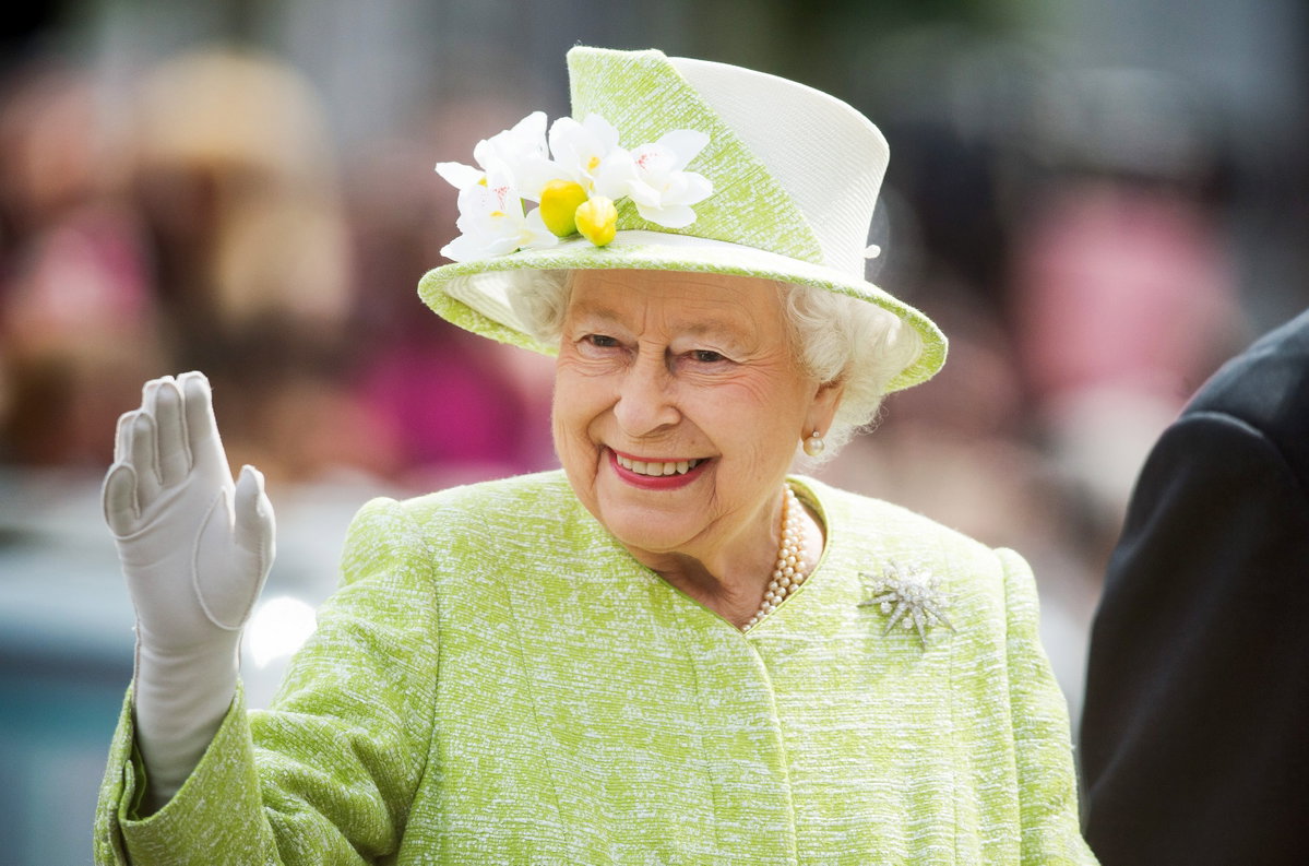 Queen lacht