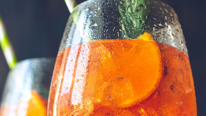 Sommergetränk 2022: Aperol Mule - So einfach mixt du das Trend-Getränk