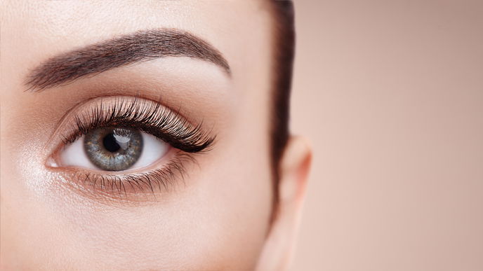 Magnetische Wimpern: Alle Infos und die besten Produkte
