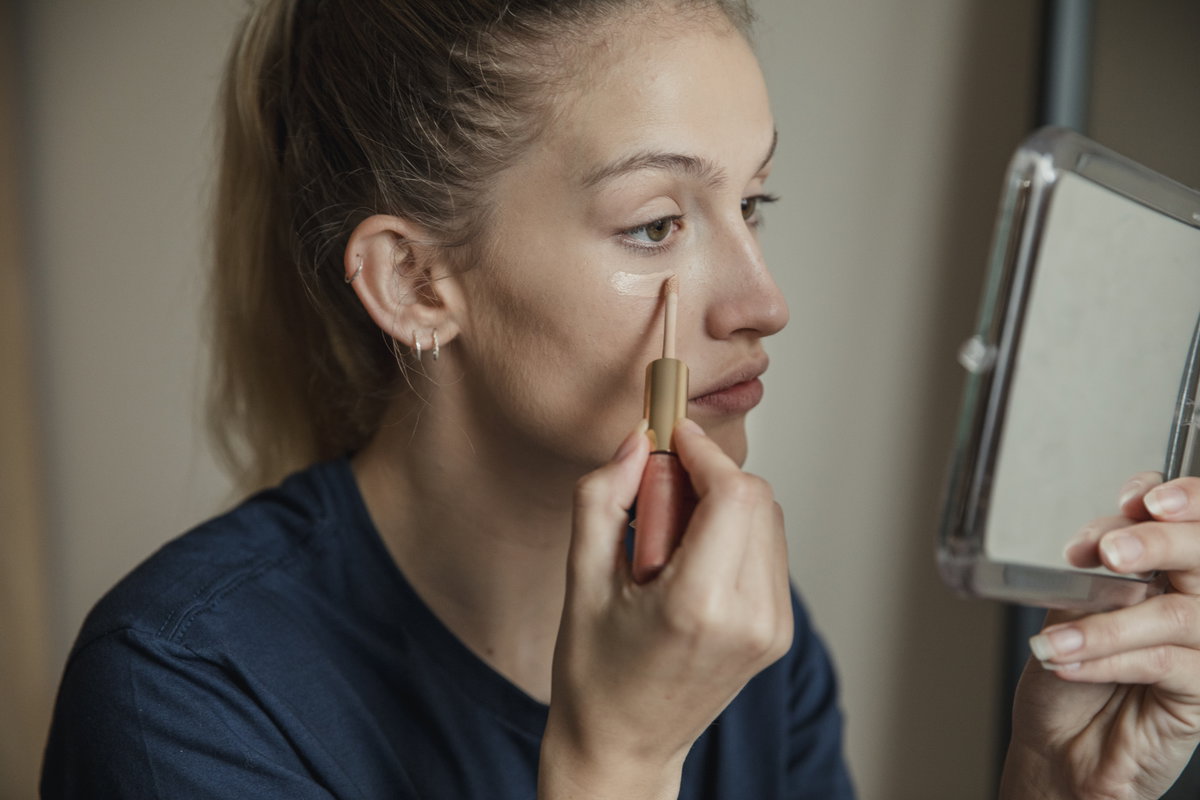Concealer auftragen