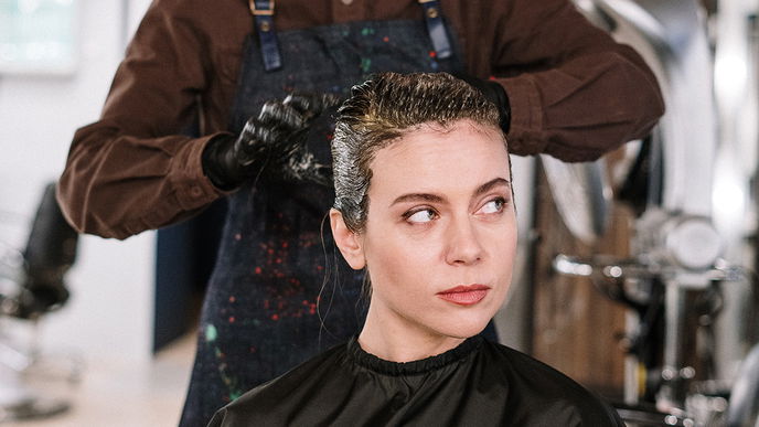 Dünne Haare: Diese Haarfarbe schmeichelt feinen Strähnen nicht