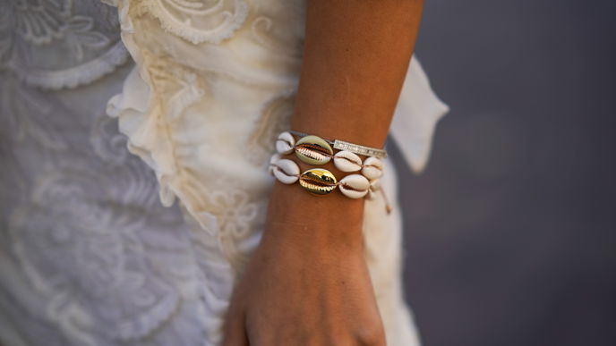 Herbst-Trend 2022: Der Mermaidcore-Schmuck sorgt für Sommergefühle im Herbst