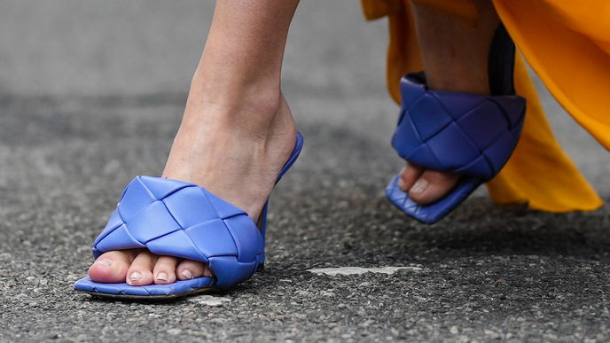 Schuhtrend 2022: Diese Sandalen von H&M unter 15 Euro sehen aus wie vom Designer