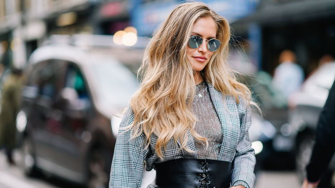 Haarfärbemittel: So färbst du deine Haare und schonst sie