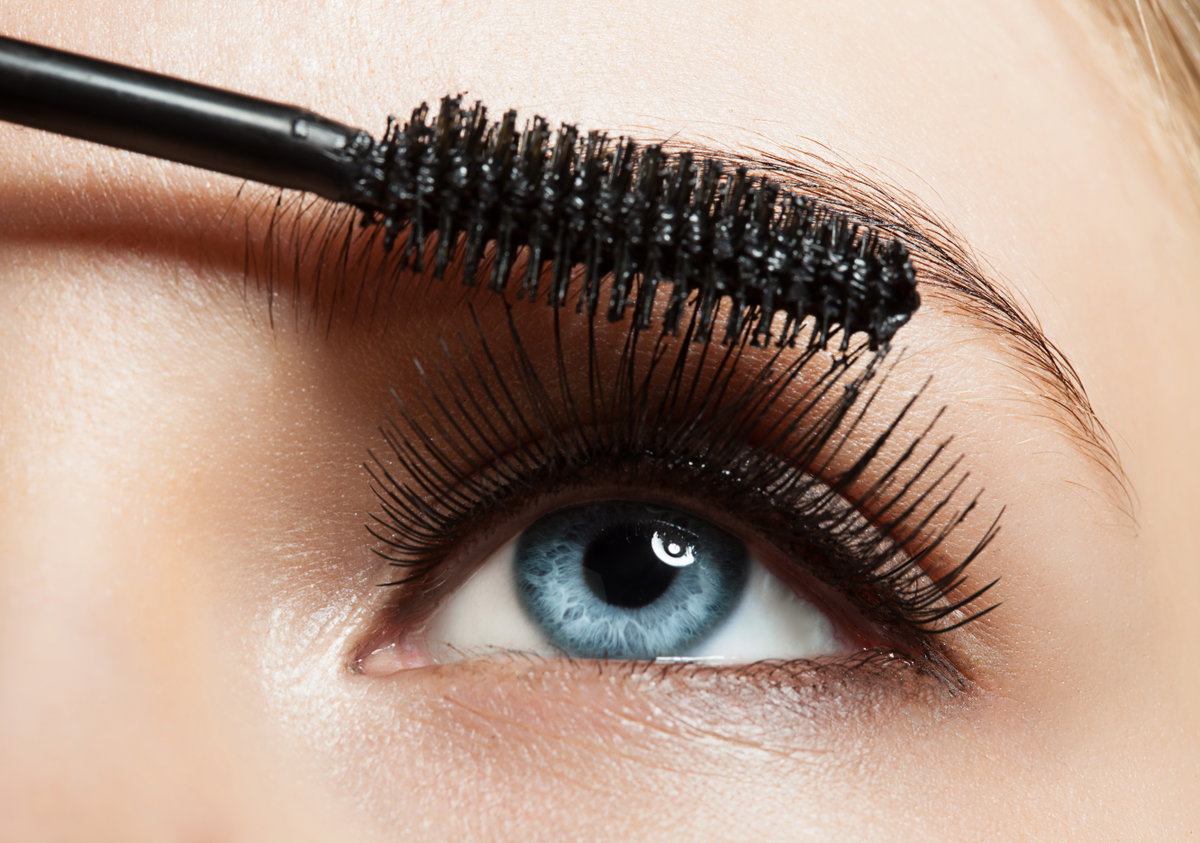 Auge mit Wimpern