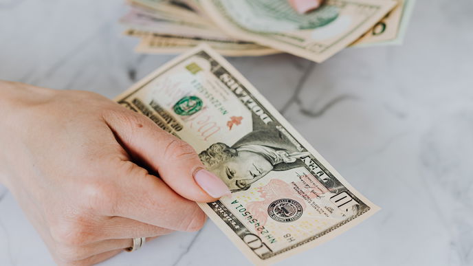 3 Sternzeichen dürfen sich jetzt über eine dringend benötigte Finanzspritze freuen