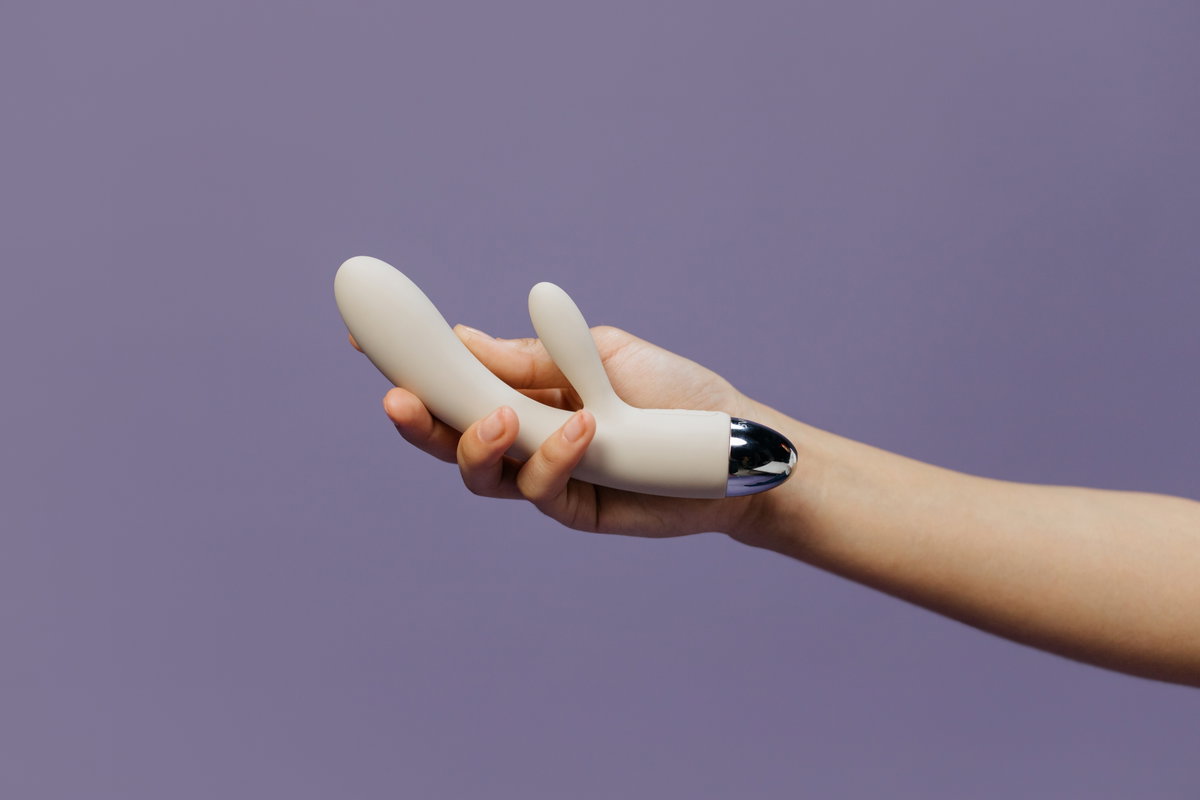 Rabbit-Vibrator in Hand