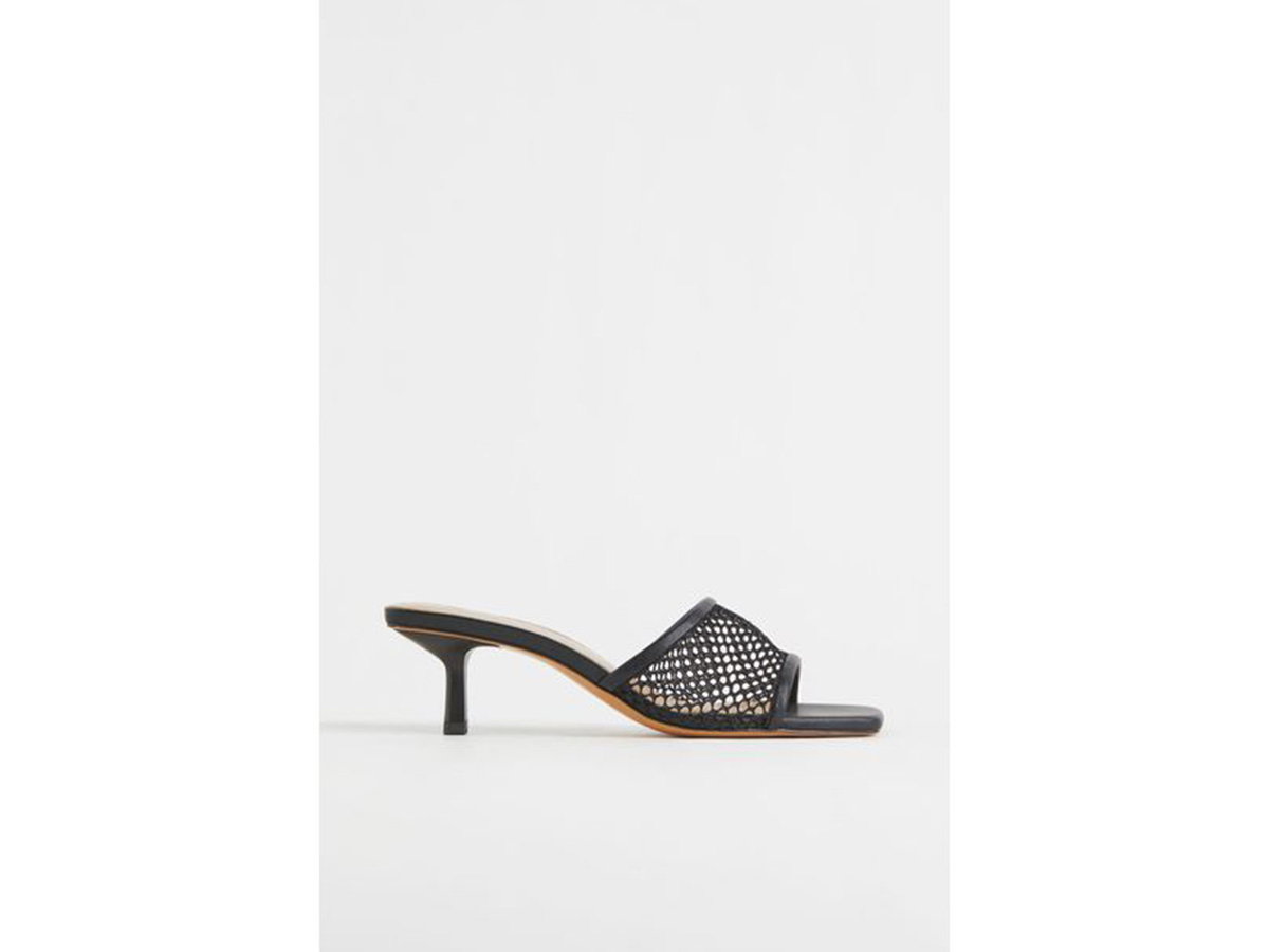 Sandaletten aus Lederimitat mit Kitten Heels