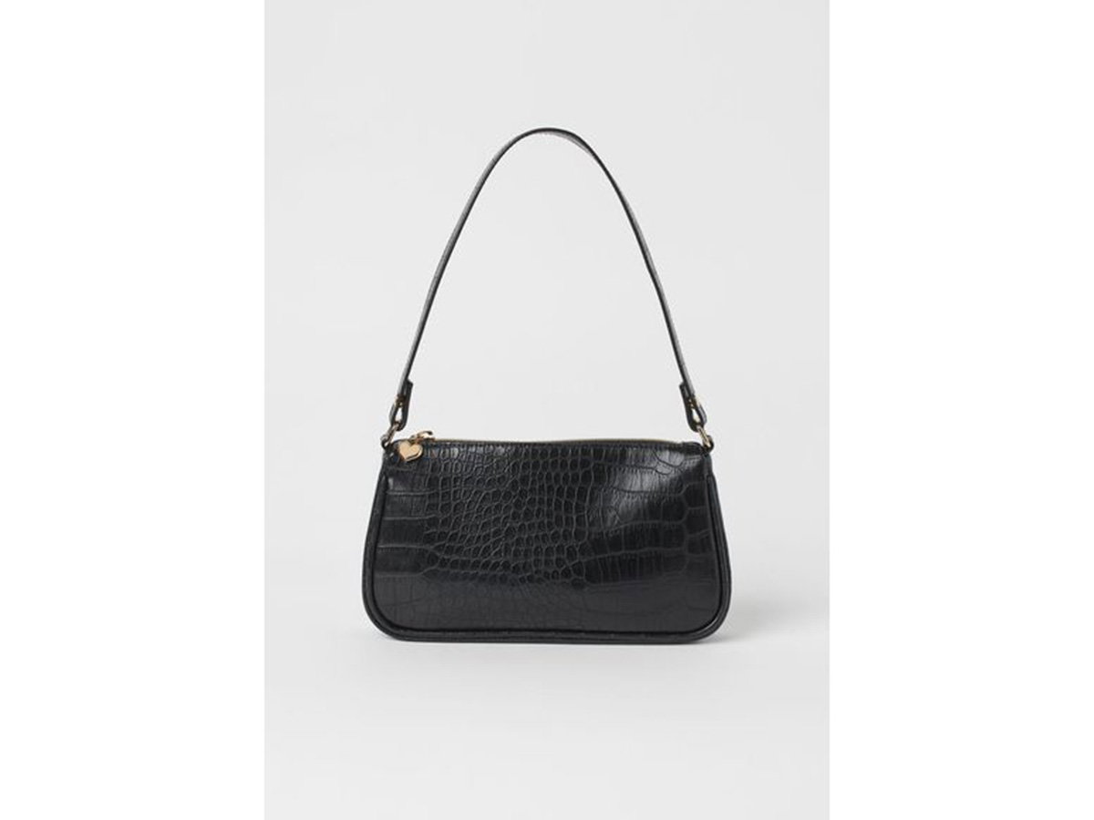 Schwarze Tasche mit Kroko-Optik