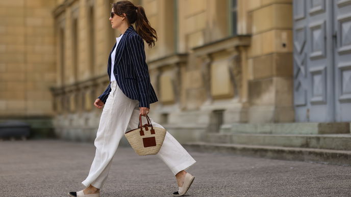 Mode-Trend 2022: Allrounder-Outfits - Diese 3 Teile tragen wir im Büro sowie am Strand