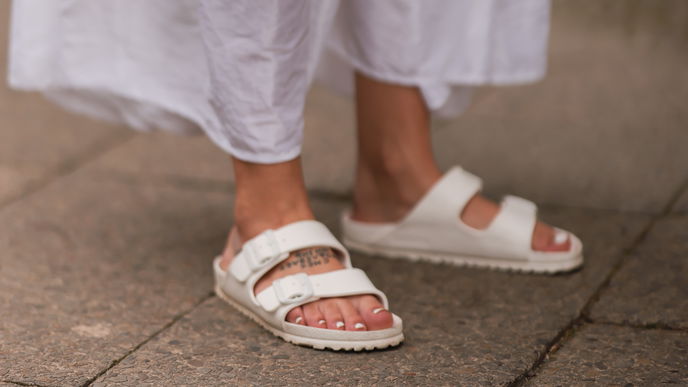 Schuh-Trend 2022: Diese Sandalen sind die schönsten Birkenstock-Alternativen