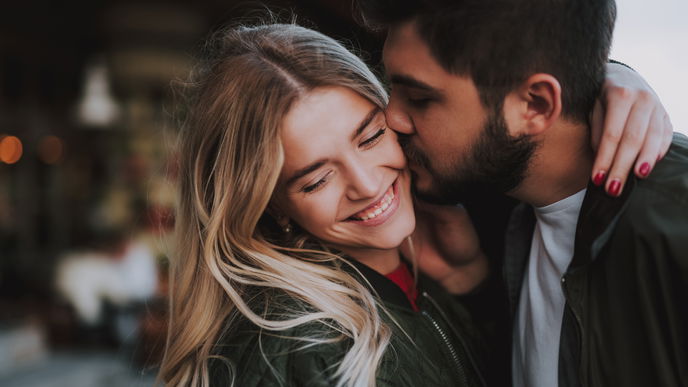 Red Flags: Das sind die 5 Warnzeichen beim Dating und in Beziehungen