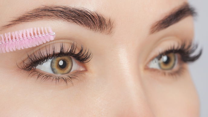 Wimpernverlängerung: Alle Infos zu den dauerhaften künstlichen Wimpern