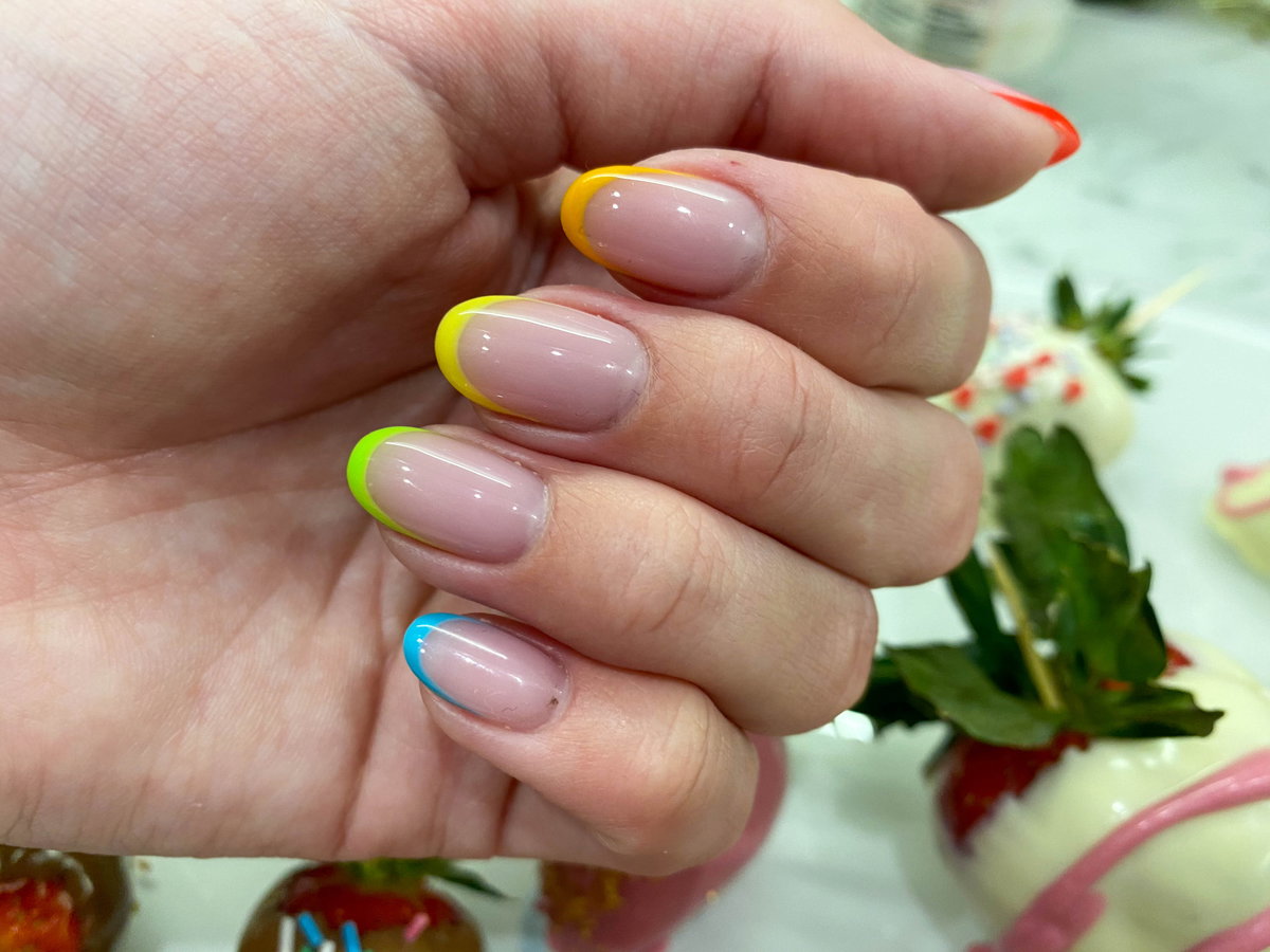 Bunte Frenchnails
