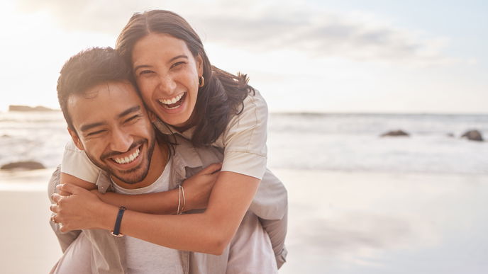 Freundschaft oder Liebe? An diesen 4 Signalen erkennst du’s