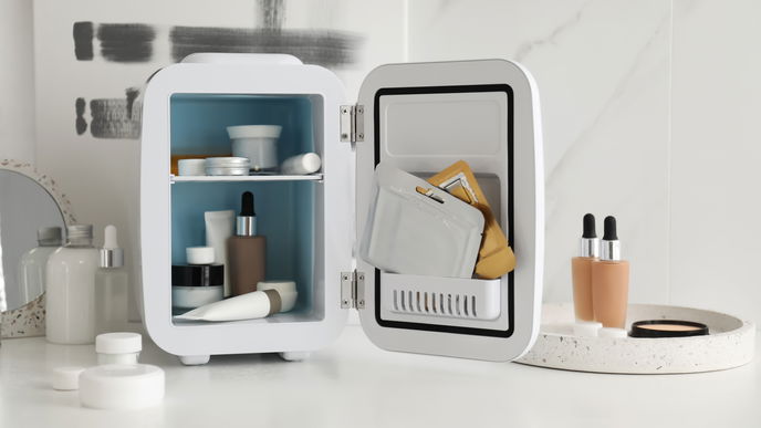 Kosmetik-Kühlschrank: Darum solltest du deine Skincare im Beauty Fridge aufbewahren