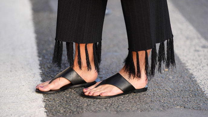 Schuh-Trend 2022: Diese Sandalen sind im Sommer in, diese nicht mehr