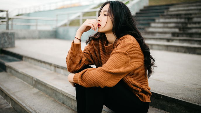 Negative Gedanken loswerden: Diese Tipps und Tricks helfen dir