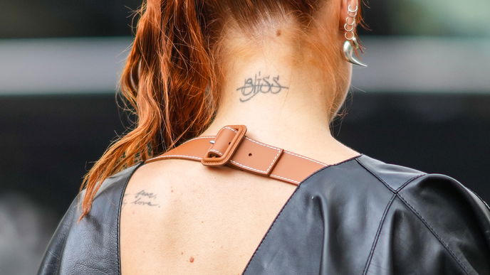 Tattoo-Trends 2022: Fake-Tattoos sind im Sommer in - DAS ist das schönste Motiv