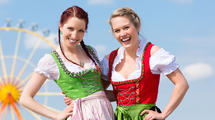 Dirndl-Blusen: Das sind die schönsten Modelle fürs Oktoberfest