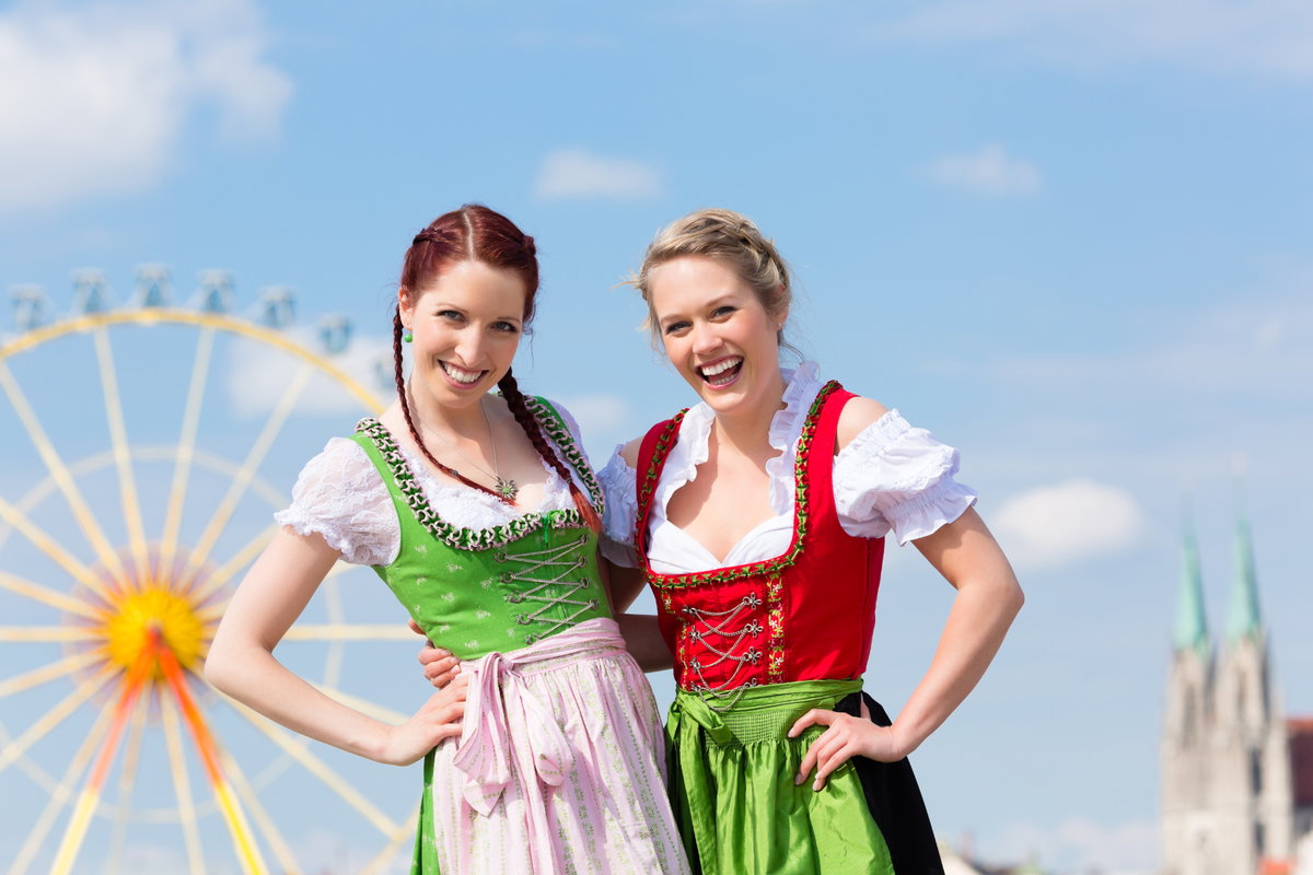 Dirndlblusen fürs Oktoberfest