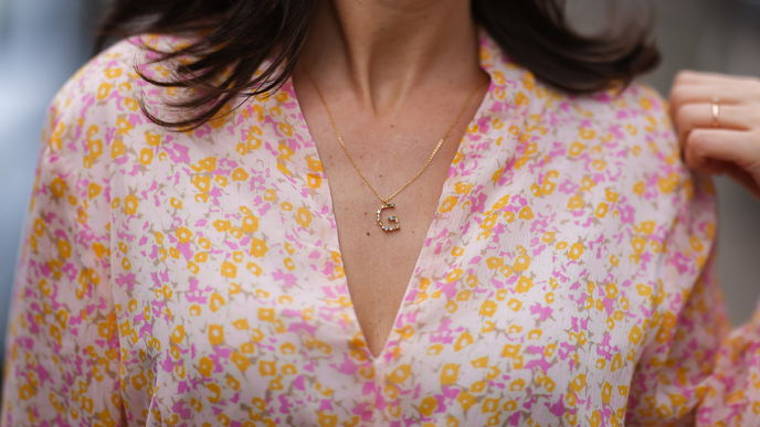 Schmuck-Trend 2022: Ketten mit DIESEM Detail tragen alle Bloggerinnen
