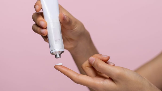 Beauty-Tipp 2022: Diese 5 Handcremes aus der Drogerie riechen besser als jedes Parfum