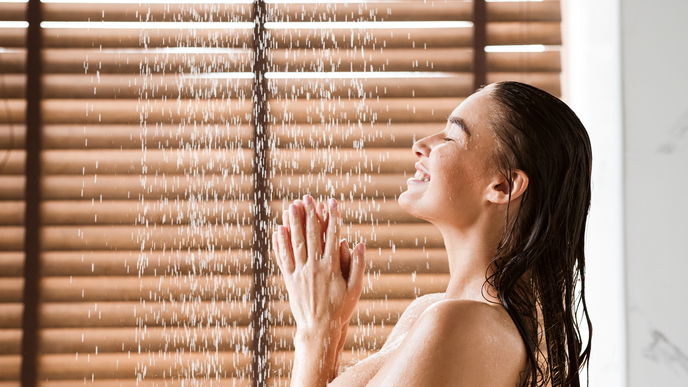 Beauty-Trend 2022: Laut Öko-Test: Das ist das beste Duschgel aus der Drogerie - unter 1 Euro!