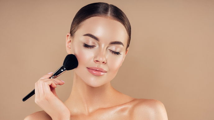 Drogerie-Liebling: DAS ist die beste Foundation für ebenmäßige Haut – und sie kostet gerade einmal 10 Euro
