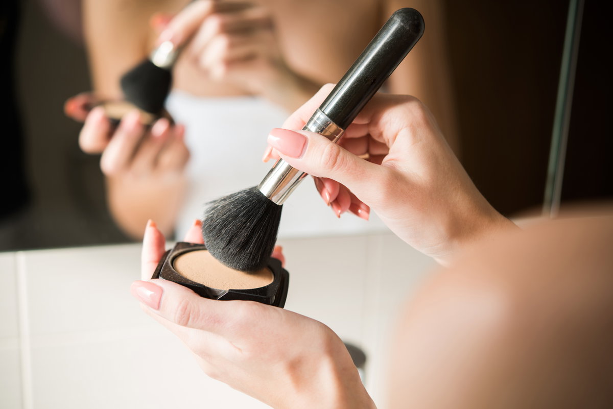 Puder-Make-up