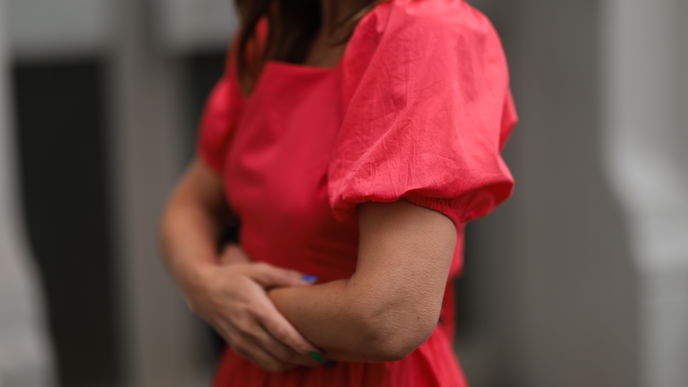 Kleider-Trends 2022: In diesem Sommerkleid mit Volants erntest du garantiert Komplimente!