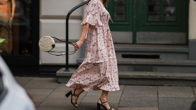 Modetrend 2022: Dieses florale H&M-Sommerkleid schmeichelt einfach jeder Trägerin!