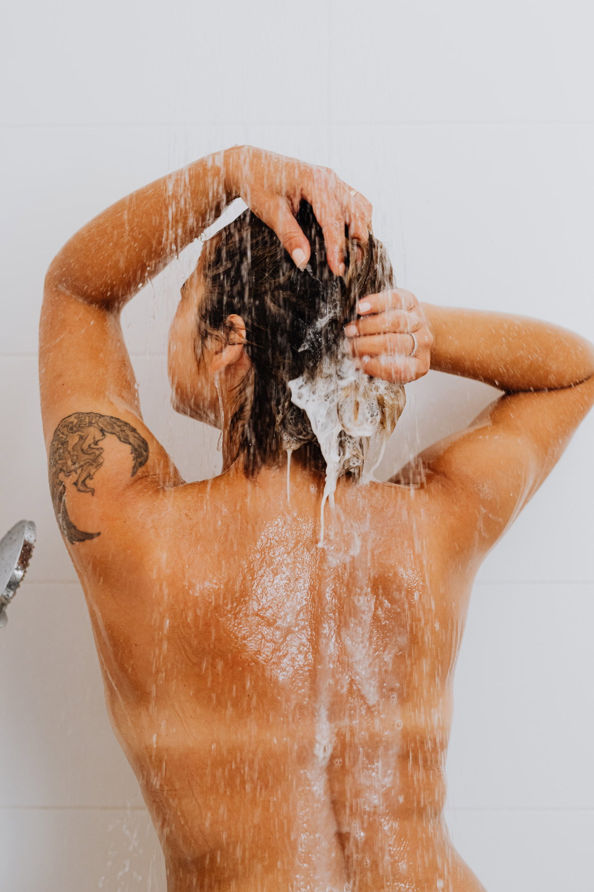 Morgens oder abends Haare waschen