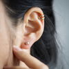 Piercing Helix: Alles, was du darüber wissen musst und unsere Erfahrungen