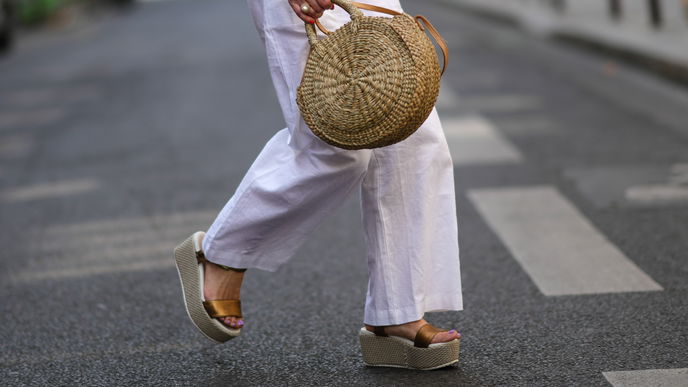 Schuh-Trend 2022: Mit "Platform Sandals" bist du zu jeder Gelegenheit stylisch unterwegs