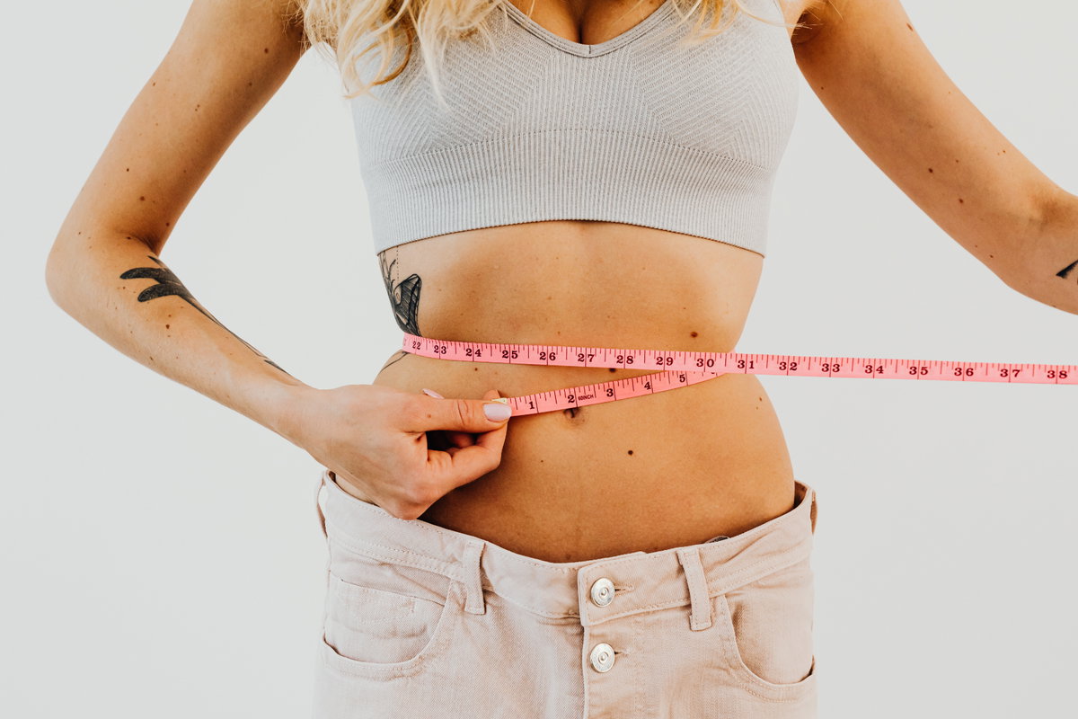 Schnell am Bauch abnehmen Tipps und Übungen
