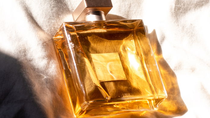 Parfum-Trend 2022: Diese 3 Düfte riechen viel teurer, als sie sind
