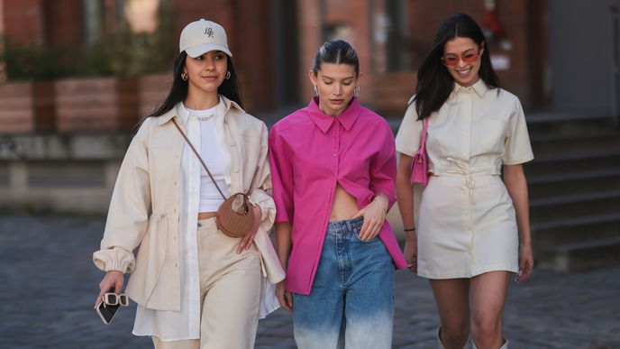 Mode-Trends 2022: Diese 3 Basics von H&M sehen teurer aus, als sie sind