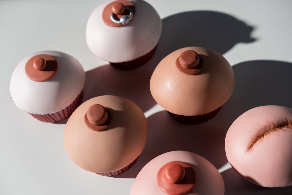 Muffins in Form von Brüsten