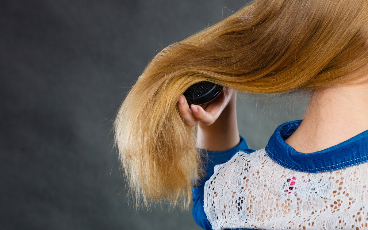 Haare bürsten