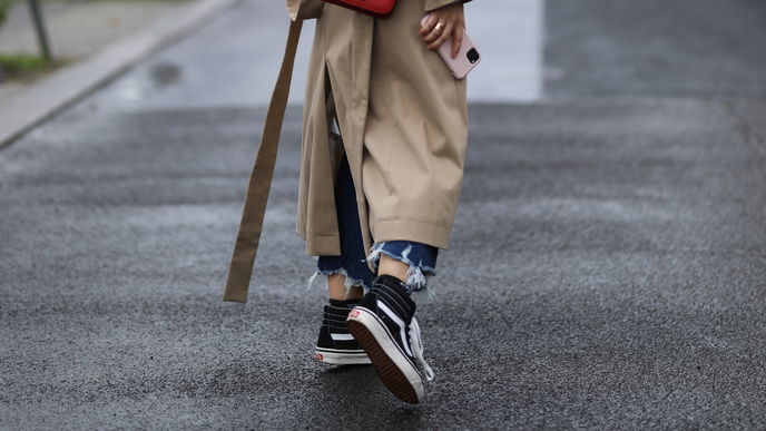 Mode-Trend 2022: Jeans brauchen im Herbst dieses überraschende Detail