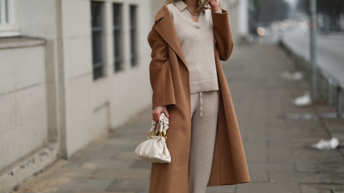 Mode-Trend 2022: Mit diesem kuscheligen H&M-Loungewear-Outfit sparst du Heizkosten