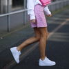 Dieser Sneaker-Trend zaubert dir endlos lange Beine