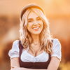 Dirndl Dekolleté: 5 Tipps, wie du den perfekten BH zum Oktoberfest findest
