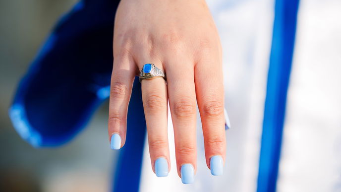 Unsere Nägel machen blau! Die "Ibiza Nails" sind der lässigste Nageltrend des Frühlings