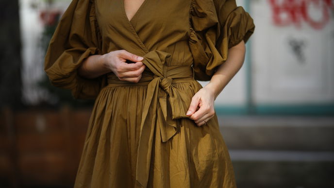 Mode-Trends 2022: Auf dieses luftige Kleid sollte keine Frau im Sommer verzichten!