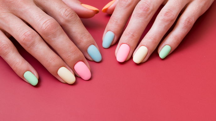 Nageltrend 2022: Mit diesen Pastellnägeln bleibt der Sommer für immer
