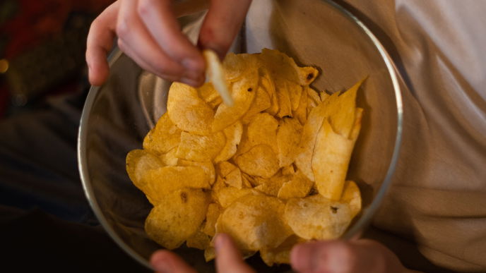 Rückruf: Achtung im Rossmann und Alnatura! Kreislaufschwäche verursachen diese 20 Sorten Chips