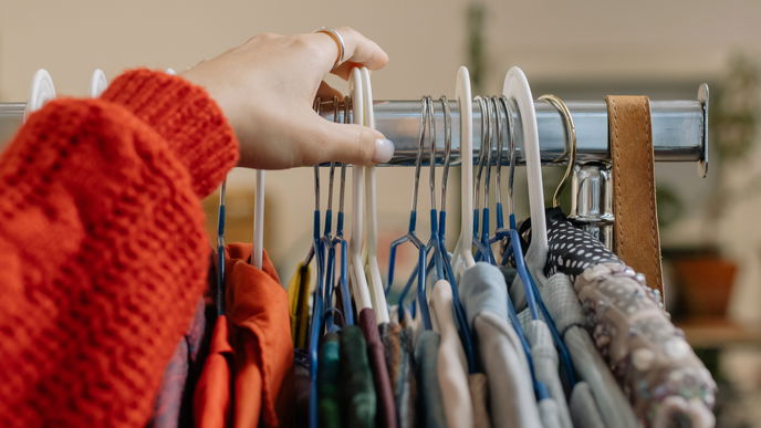 Outfits kombinieren fällt dir schwer? Die 2+2 Styling-Regel ist die Antwort 